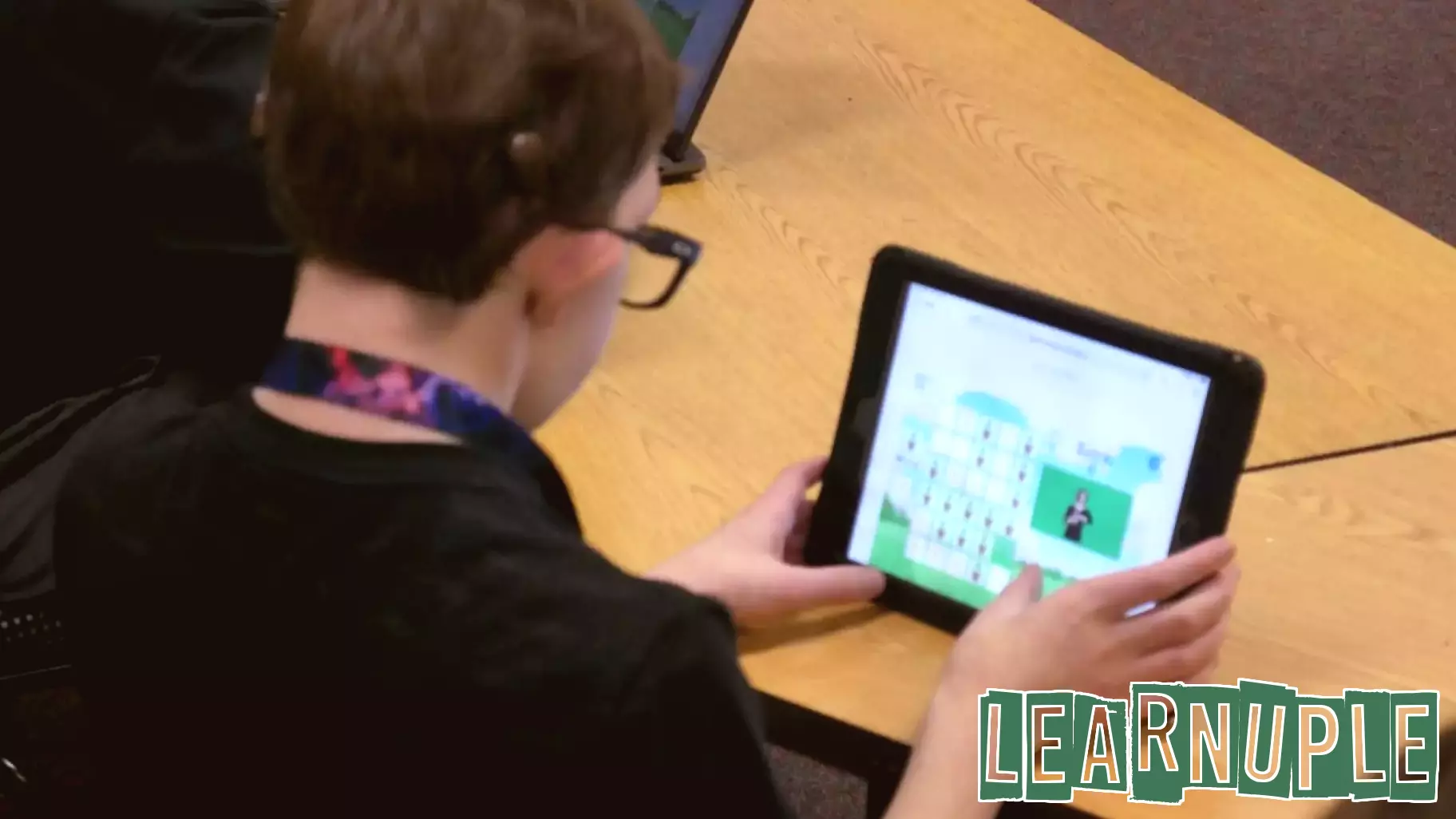 Gamifying STEM Education for Deaf Students: A New Approach